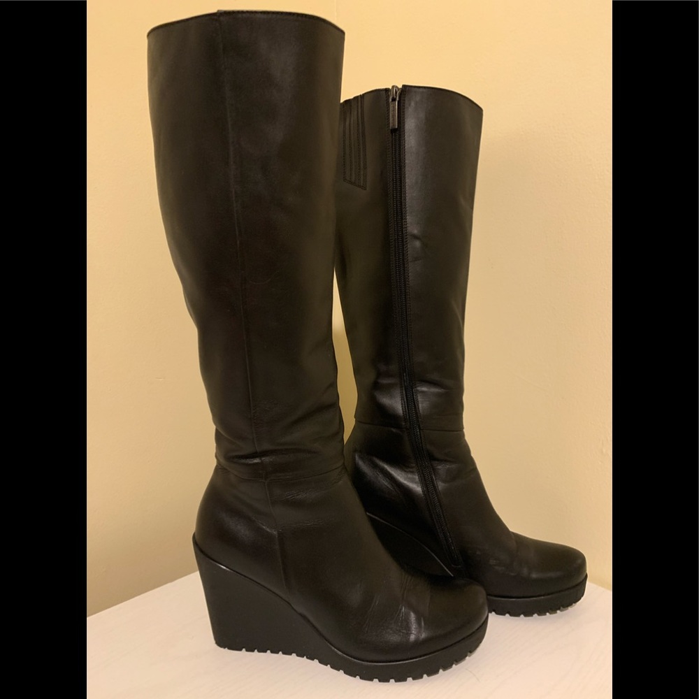 Knee-high wedge boots